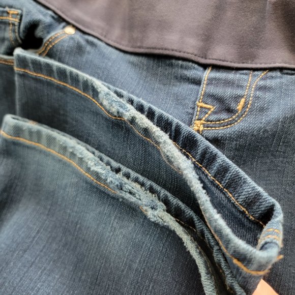 Old Navy Maternity Low Rise Dark Wash Bootcut Denim Jeans - Picture 12 of 15